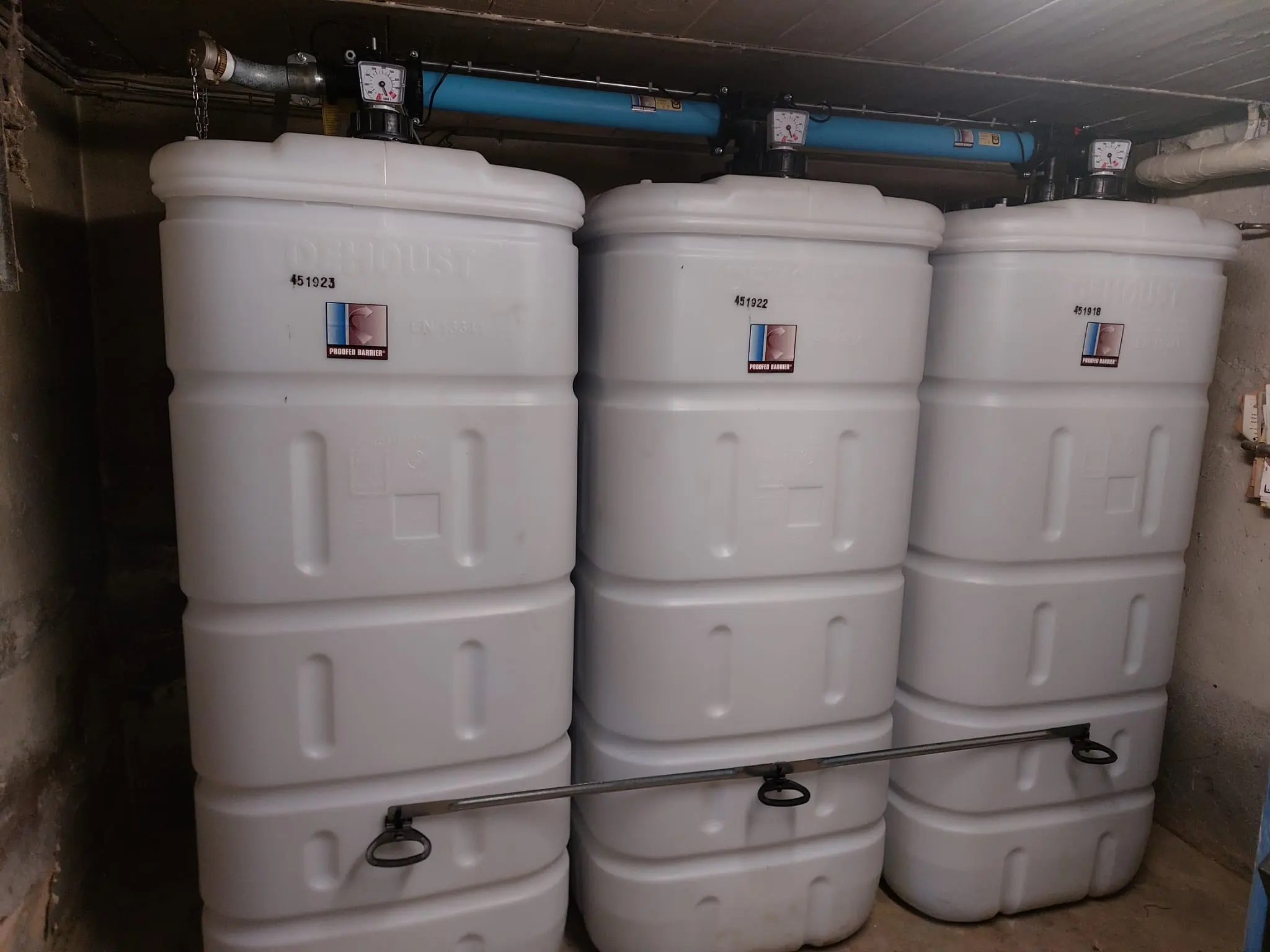 Einbau von 3x 1000l dehoust neutanks – MAR-Tankservice Karlsruhe